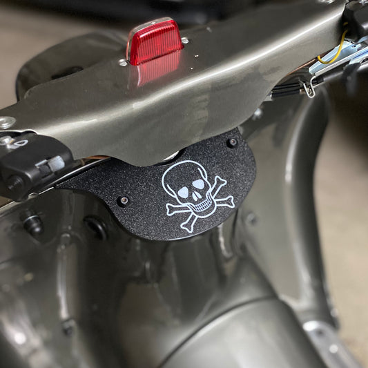 Schwalbe KR51 Armaturenblech "Skull"