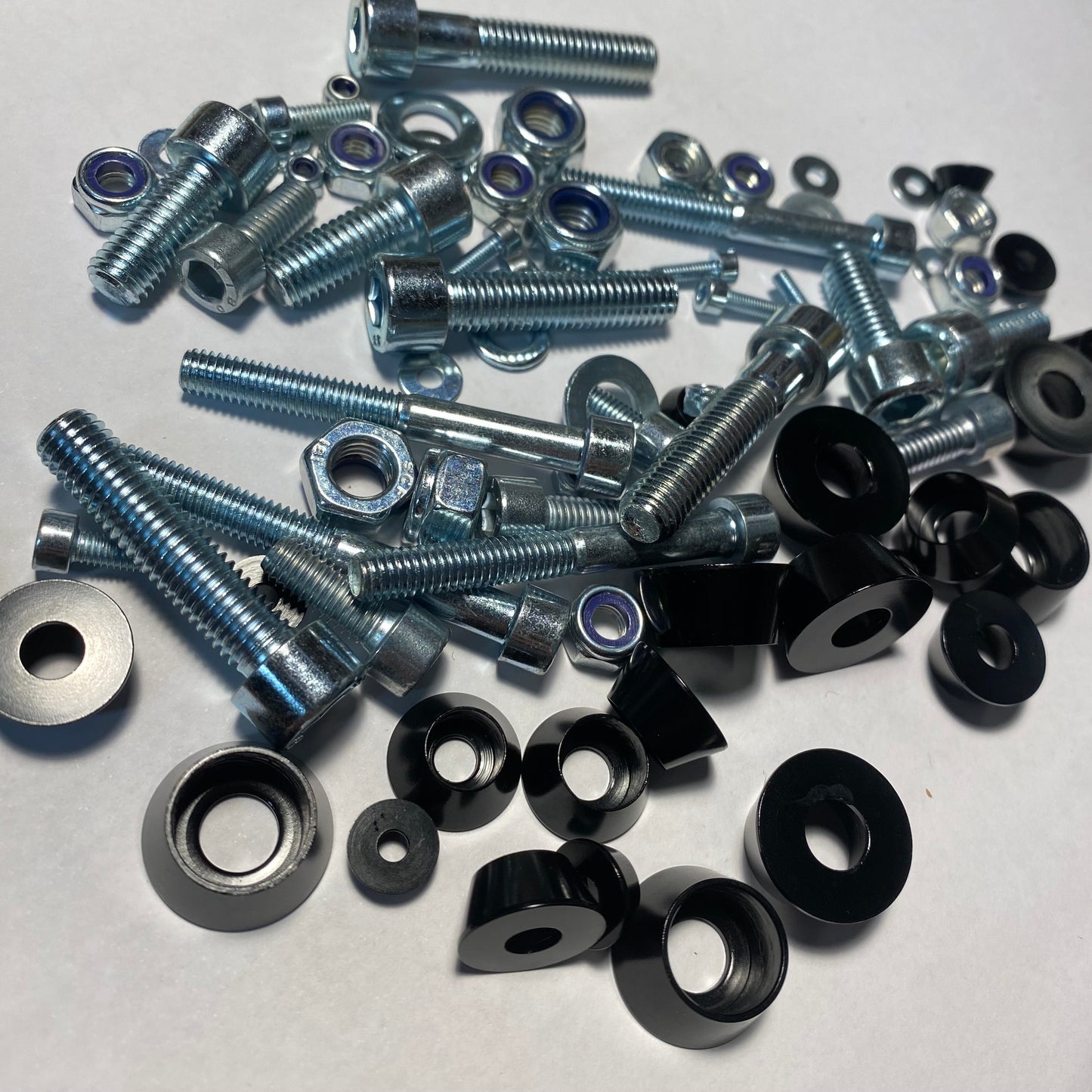 Verzinktes Schraubenset "Fame Schwalbe" Schwarz Tuning Elox Simson Schwalbe