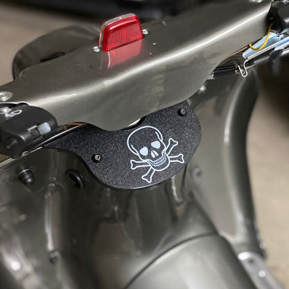 Schwalbe KR51 Armaturenblech "Skull"