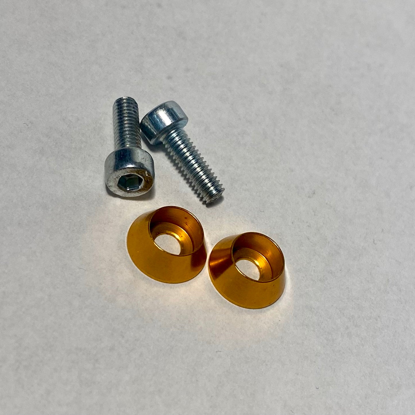 Verzinktes Schraubenset Schwalbe Amaturenblech