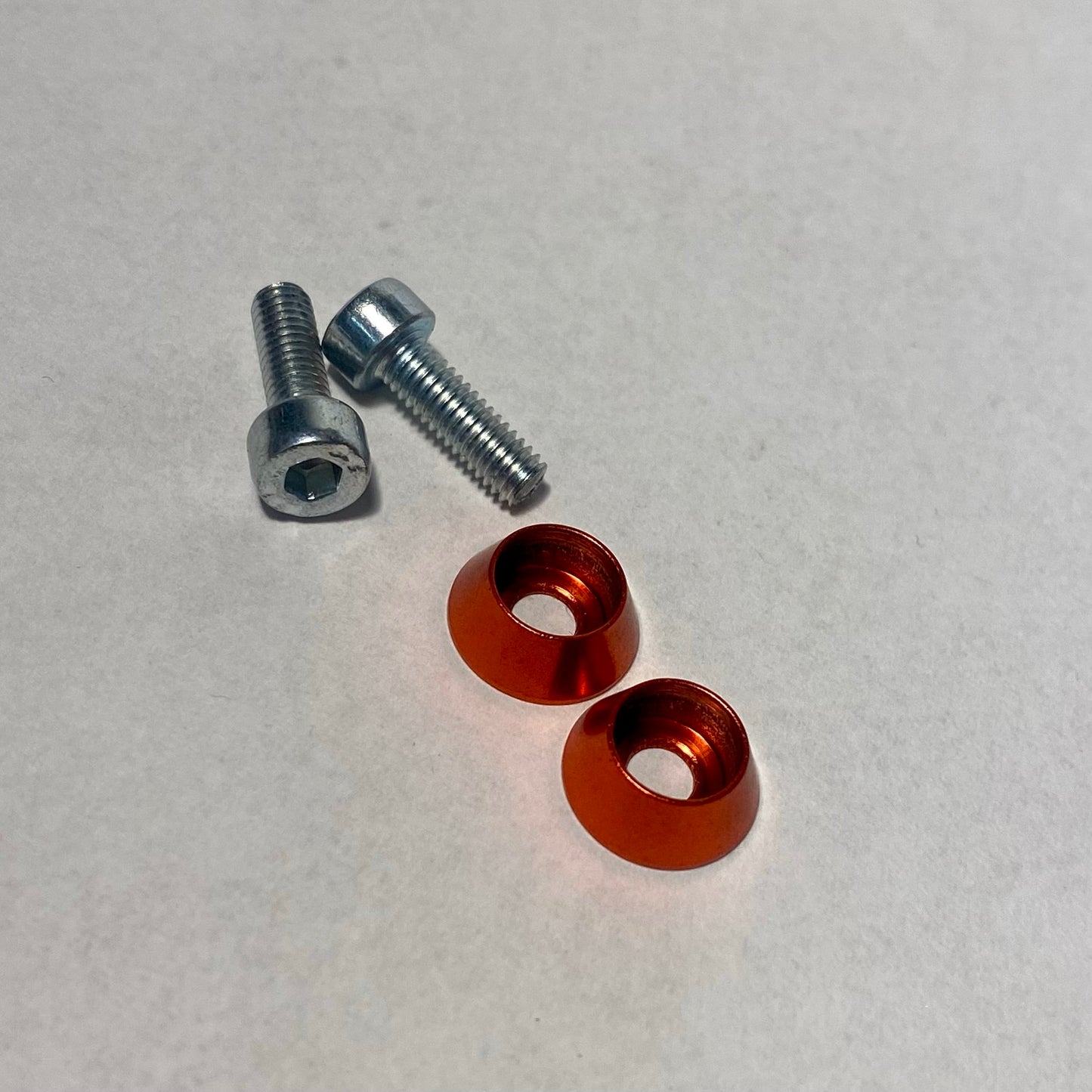 Verzinktes Schraubenset Schwalbe Amaturenblech